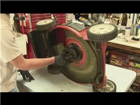 Front-wheel drive self-propelled mower