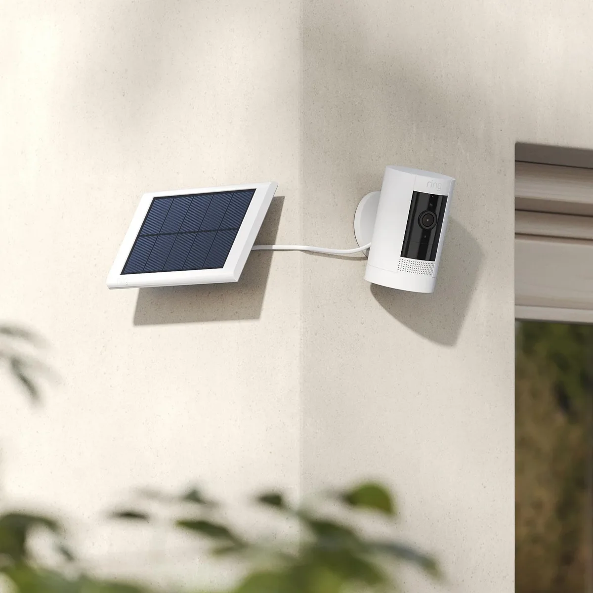 How do I troubleshoot a solar security camera?