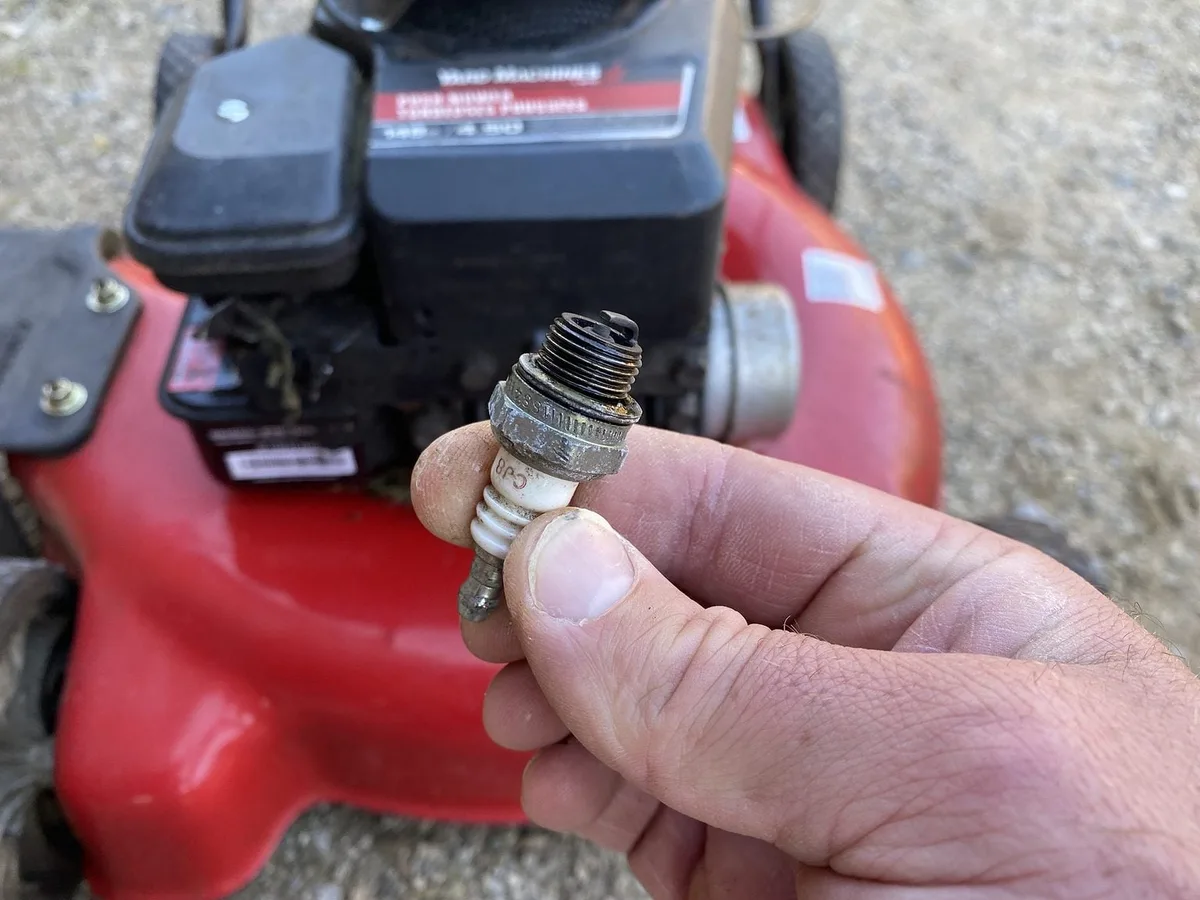 lawn mower spark plug maintenance